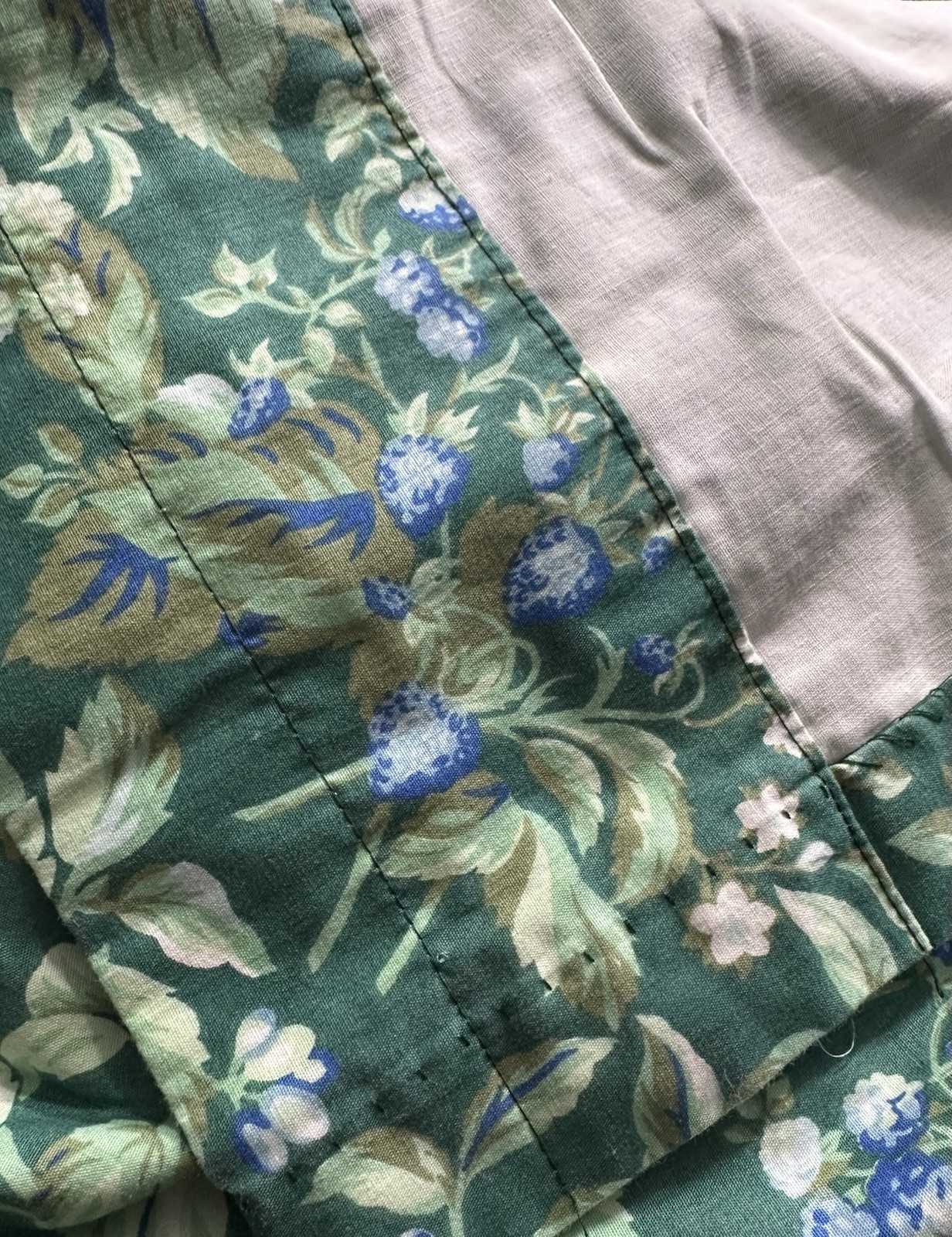 Laura Ashley Brambleberry Green Rod Pocket Lined Drape 41”x85”