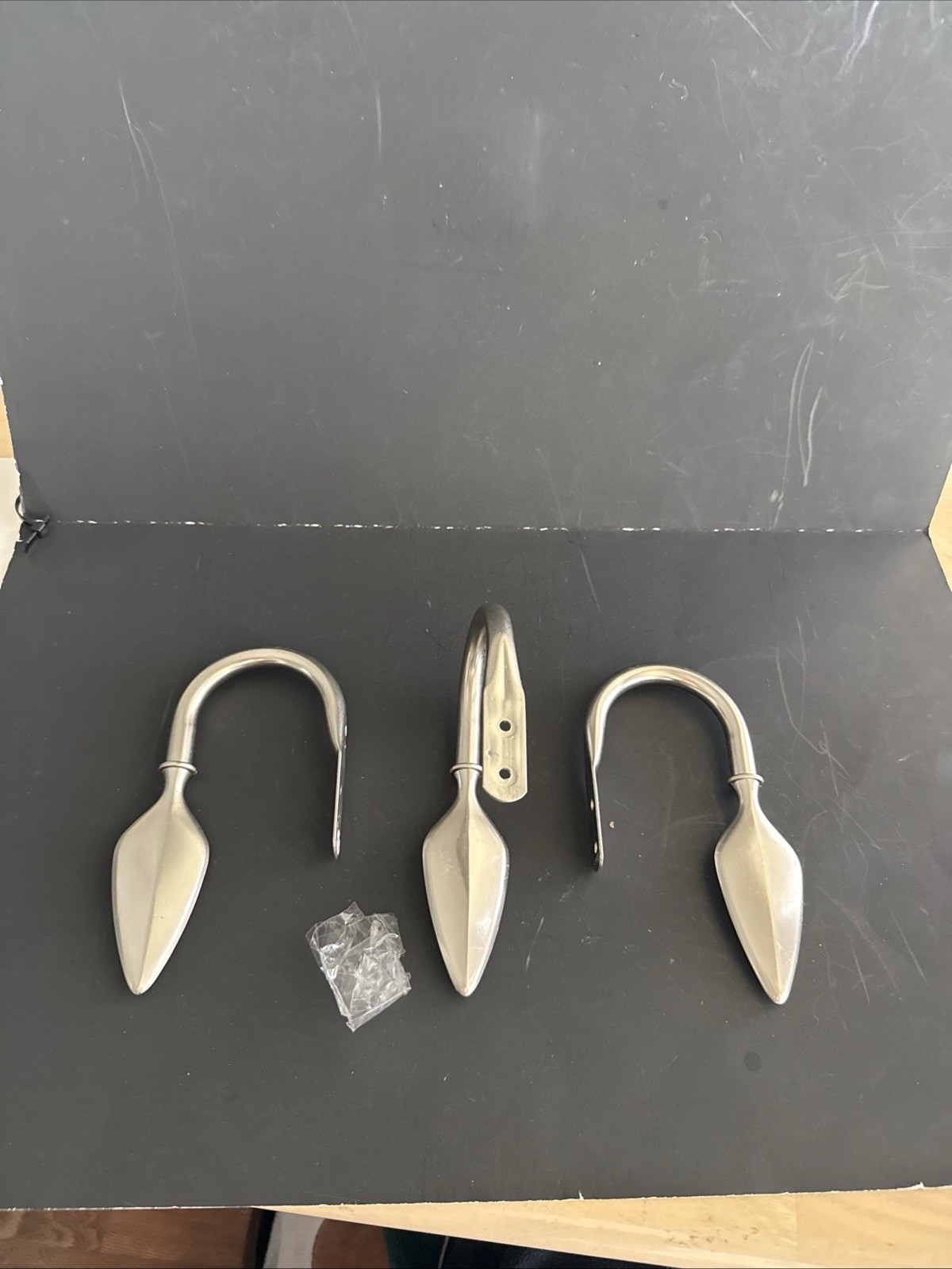 6 Piece Metal Spear Shaped Curtain Holdbacks – Wall Mounted Drapery Tiebacks
