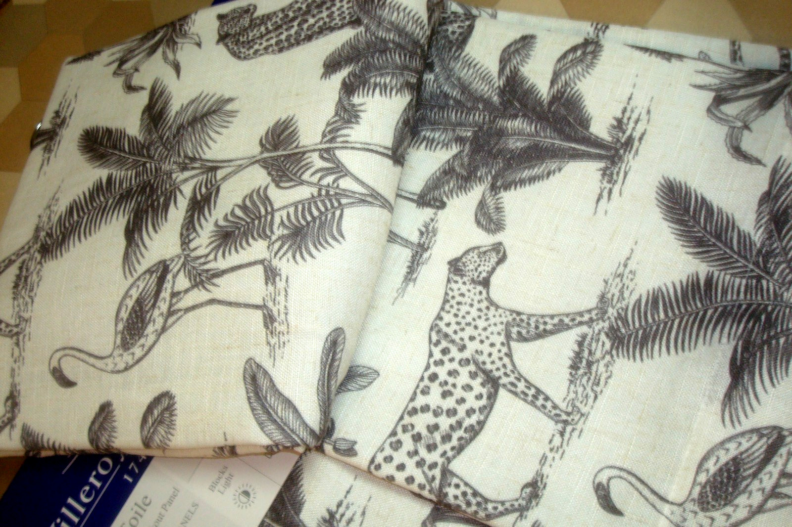 NWT Villeroy Boch Window Curtain Panels Lined 2 pc Jungle Toile Black out 84″ lg