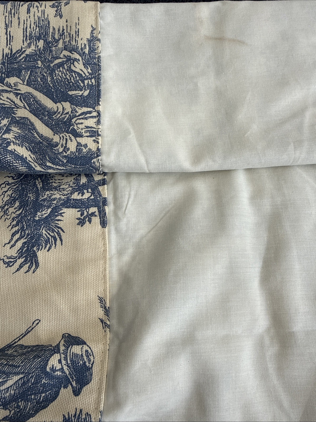 Waverly Country Life Toile Blue And Cream Scalloped Lined Window Valance