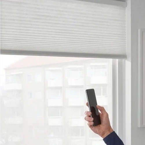 IKEA PRAKTLYSING Smart Cellular Blind 27×76¾” Wireless Battery White-NEW