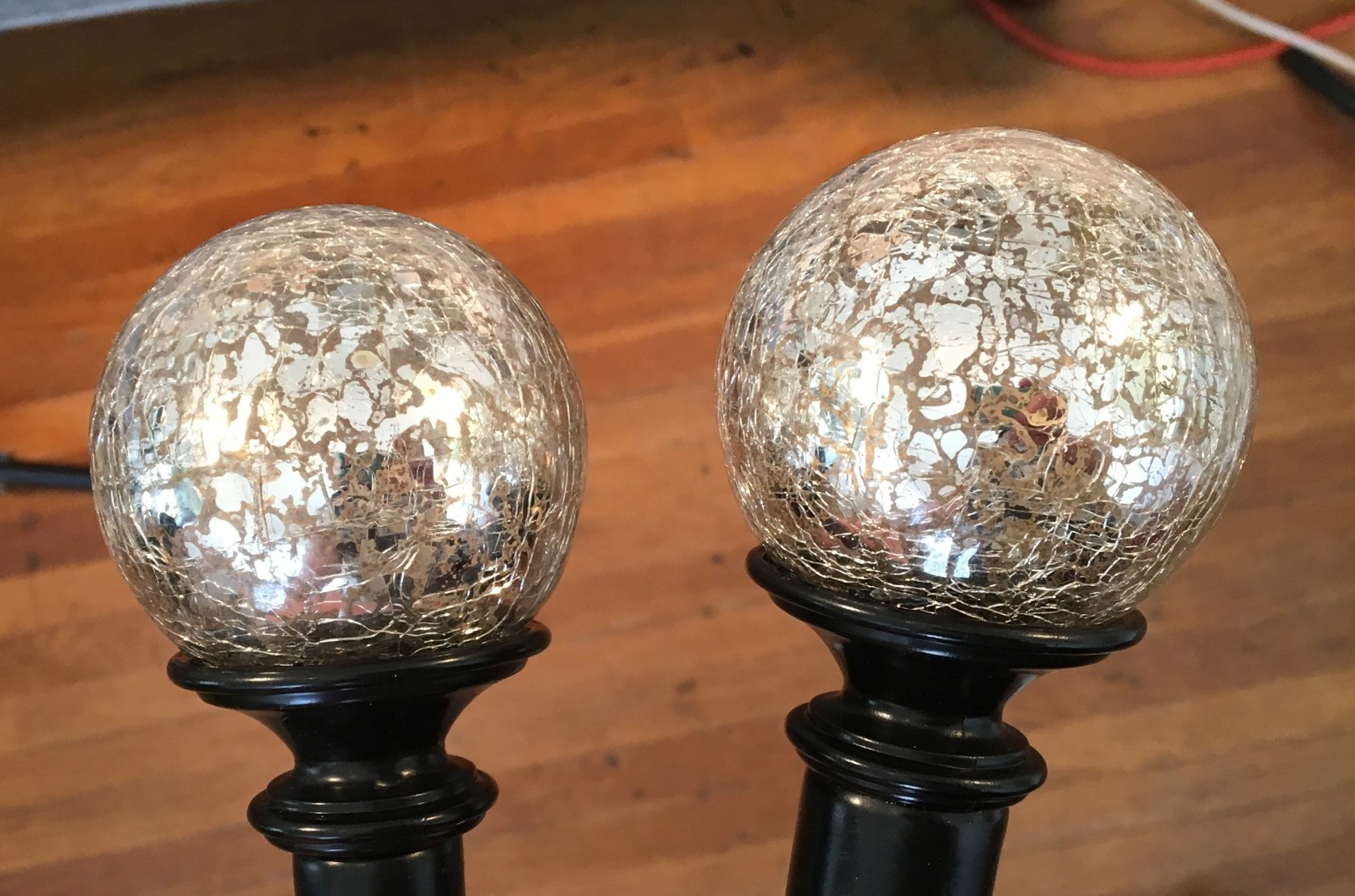 KAMANINA Curtain Rod Adjustable 8 x 17″ Sections with Crackle Glass Finials