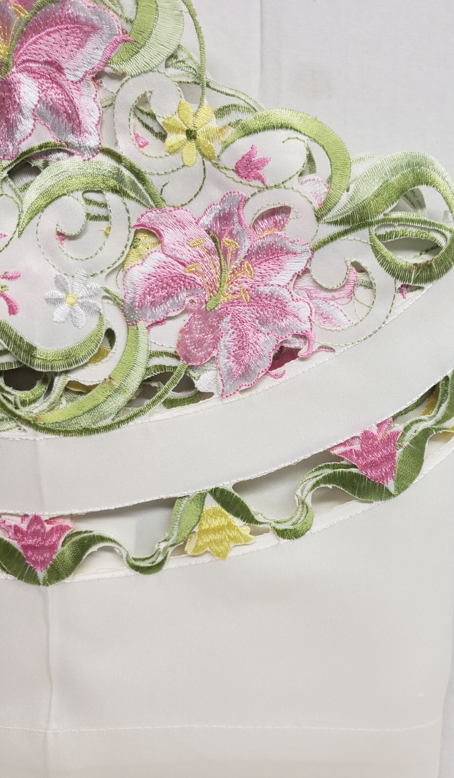 1 Fabric Embroidered Kitchen Valance(app. 58.5″Wx16″L) CUTWORK LILIES FLOWERS,CE