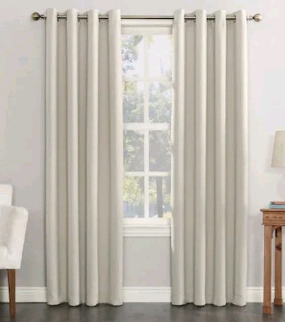 2 Panels Sun Zero Blackout Energy Efficient Grommet Curtains 40″ x 84″ PEARL