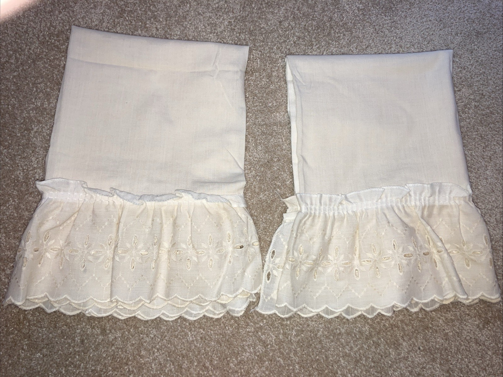 Sears Cream Colored Cafe Curtain Set 33 x 22 inch 2 Panels Lace Ruffle Hem