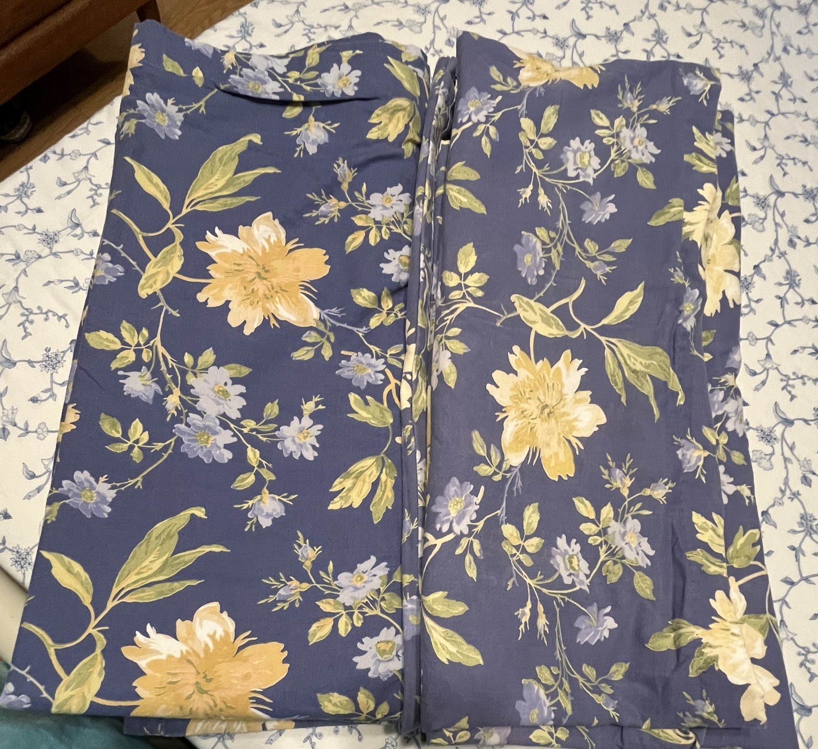 Vtg Laura Ashley Emilie Cotton Lined Curtains (4 Panels 40″x86″) & 2 King Shams