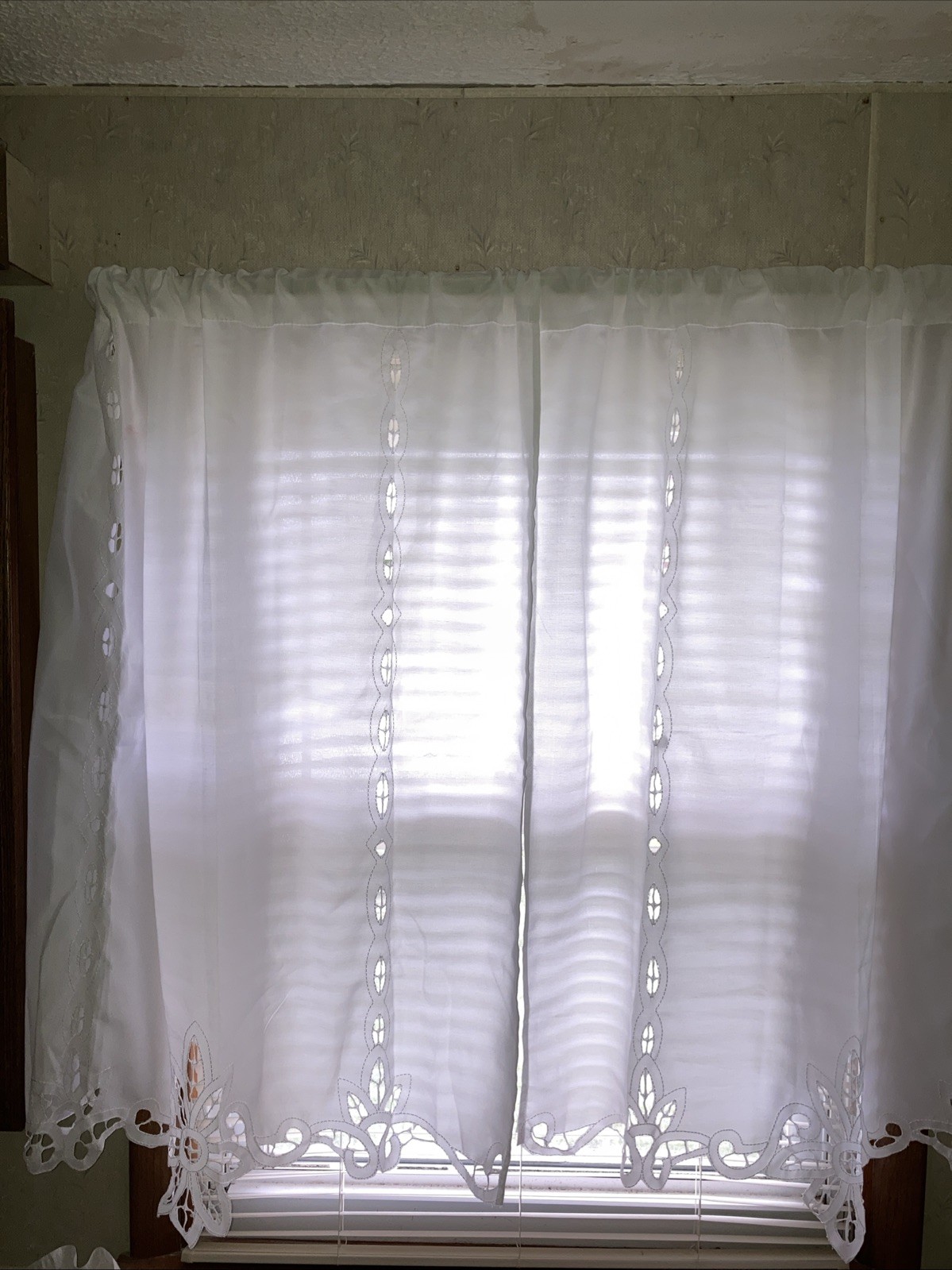 MAINSTAYS 3 PIECE SET WHITE 30×36 And 60×16 CURTAINS VALANCE BATTENBERG TIERS