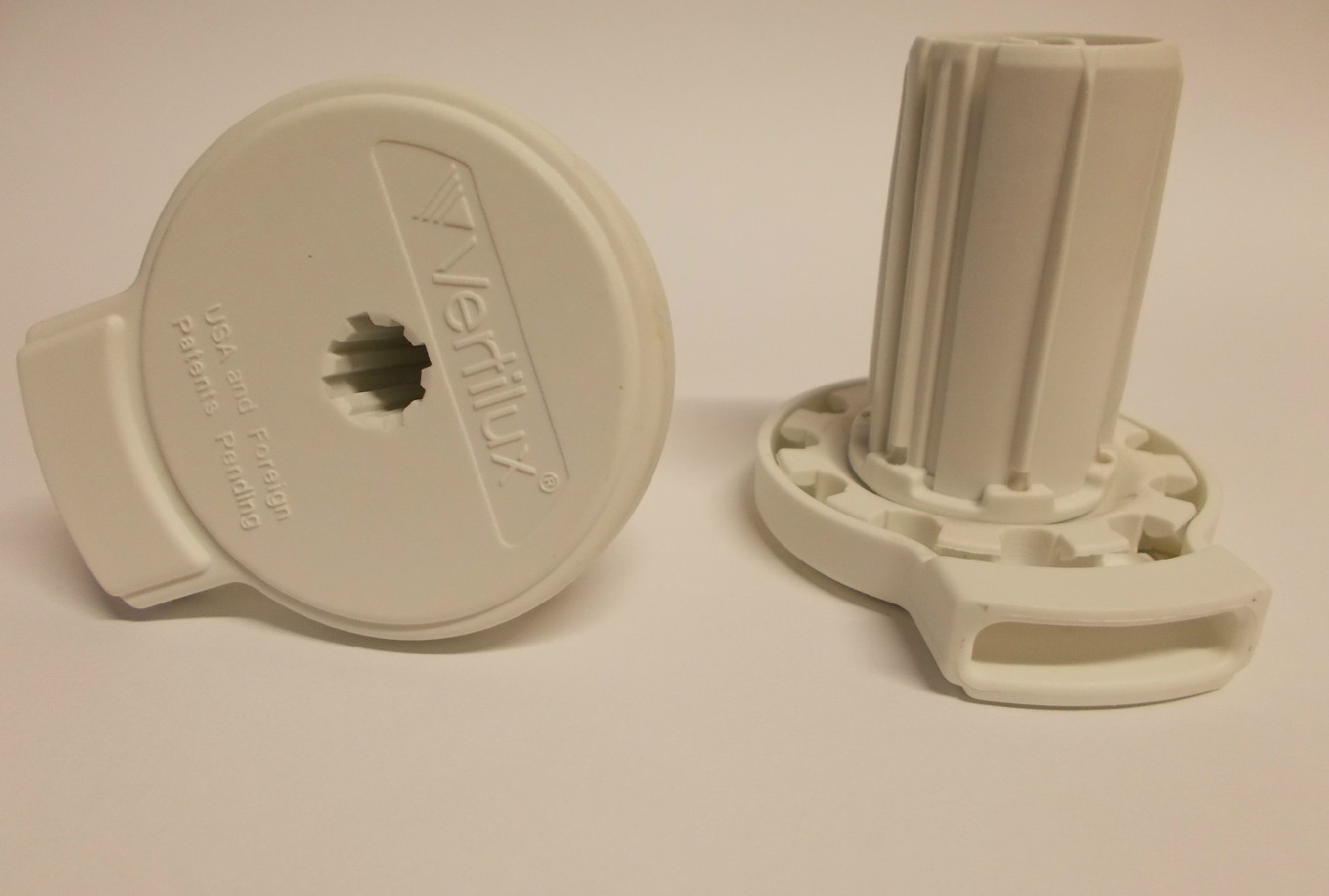 Vertilux Shade Clutch VTX 10 Tab Mount 1 1/8″ ( 28mm ) White
