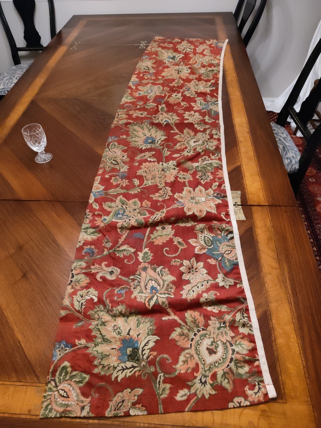 Ralph Lauren Chaps Annabelle Valance Curtain Red Floral 76″ x 18″ Tan Woven Trim