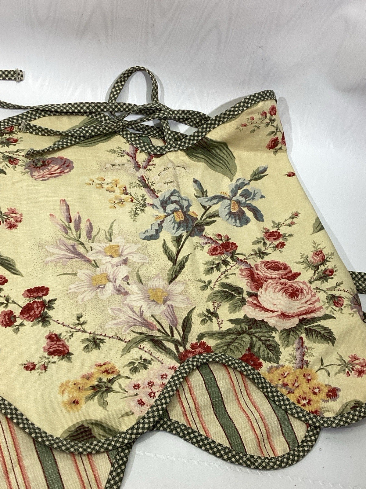 2 Waverly Devon Tie Top Valance Floral & Gingham 78”W 17″ L Dbl Scalloped RARE