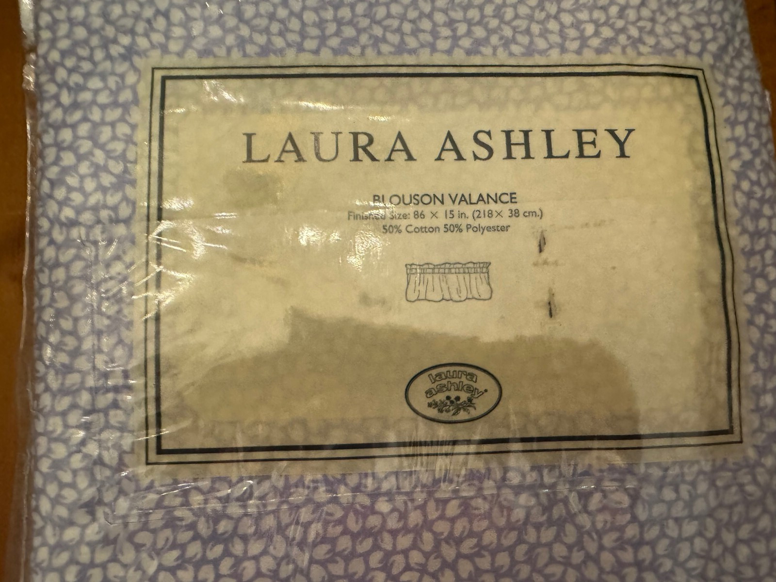 LAURA ASHLEY BLUE SYCAMORE/QUARTET BLOUSON WINDOW VALANCE. NIP.