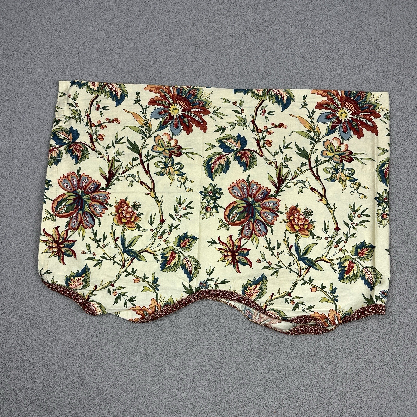 1 Waverly Felicite Window Valance 47×16” Scallop Trim Cream Jacobean Floral