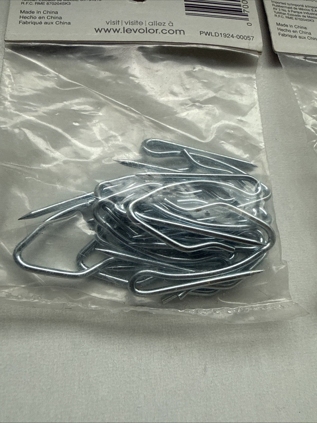 Levolor-Kirsch 1-1/2″ Pin-On Hooks 14914 Lot Of 2 -14 Count – 28 Pins Total