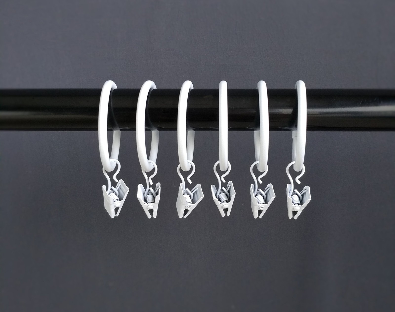 (1.5″) 1.5 Inches Smooth Metal Curtain Rings with Clips (33, White)