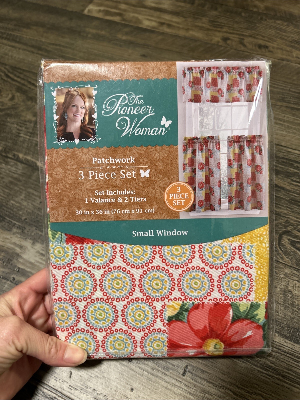 Pioneer Woman Patchwork Three (3) Piece Curtain Set ~ 30″ x 36″ cafe tier panels
