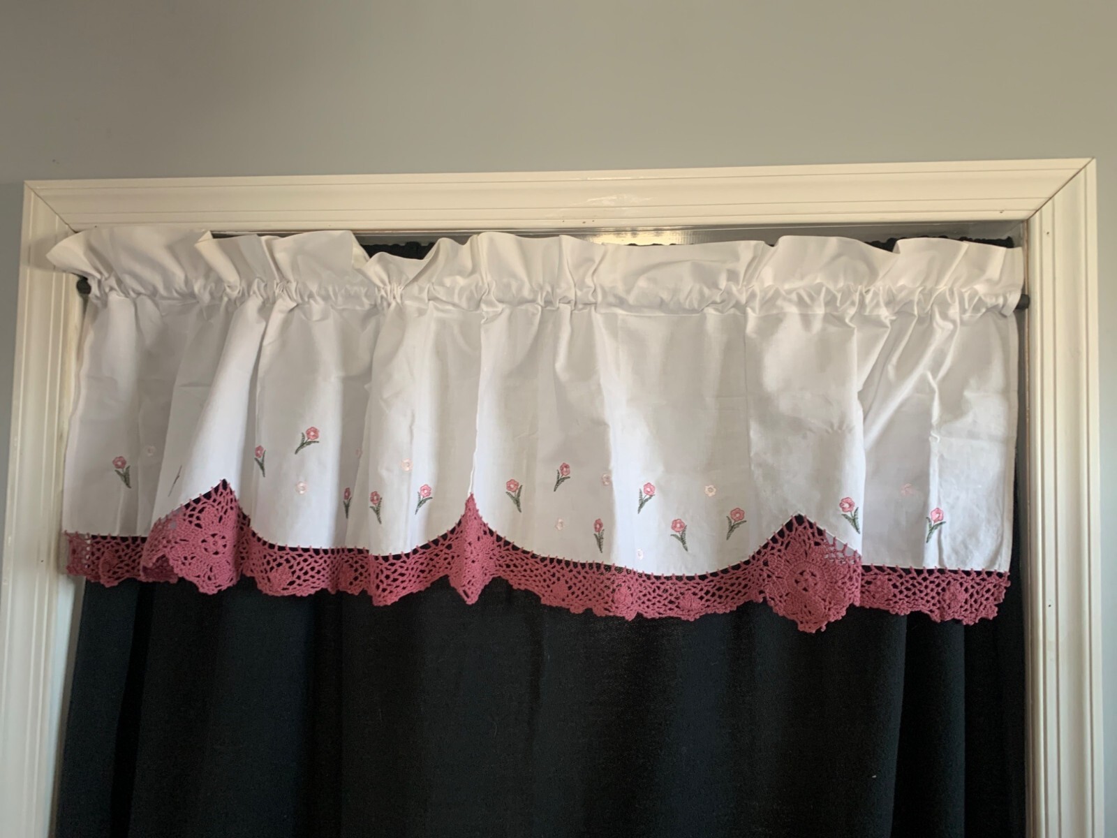 White Cotton Valance With Pink Crocheted Trim & Embroidered Flowers 60″W X 18″L