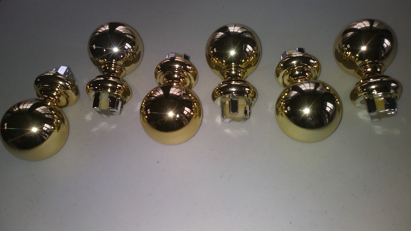 Vintage traverse rod (6) plastic finials. Gold tone.
