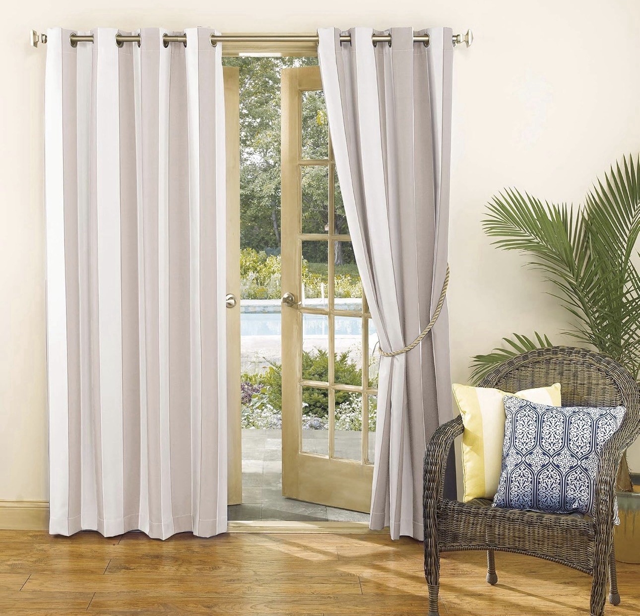 Sun Zero Lichtenberg Valencia Cabana room darkening grommet panel 54 x 108in