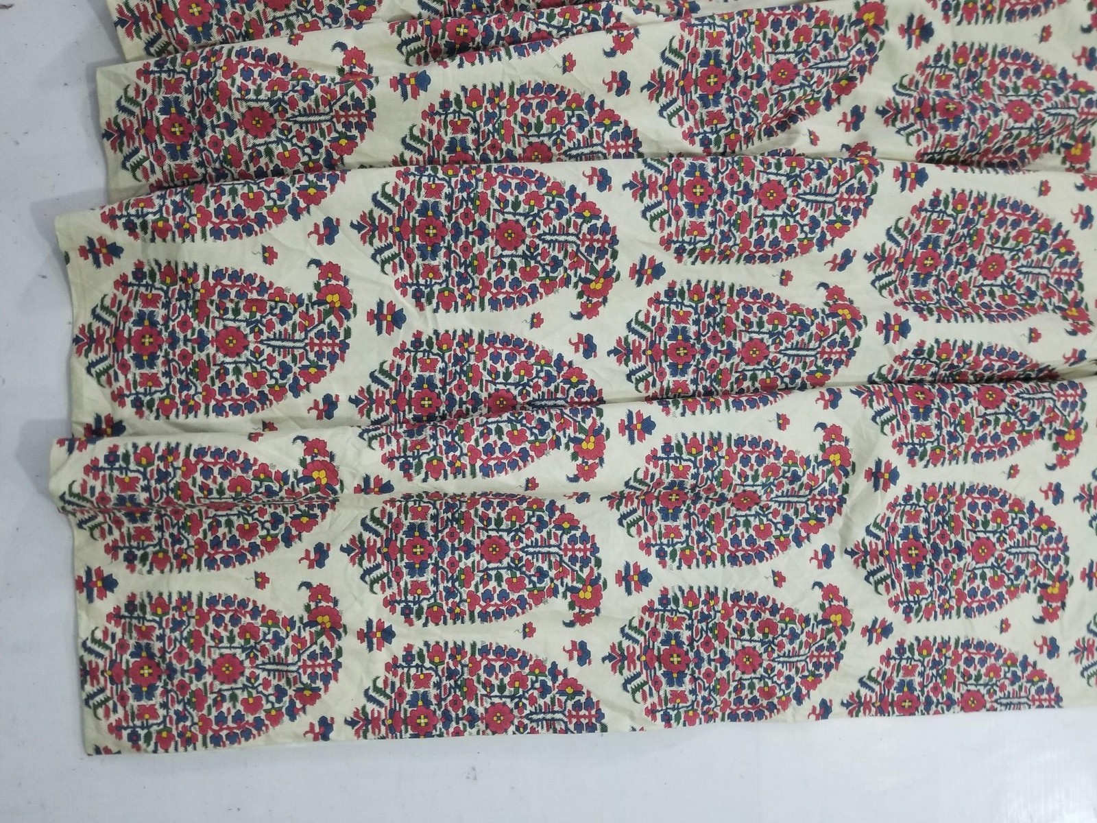 Vintage Traditional Indian Style Paisley Printed Curtain Panel 124x114in