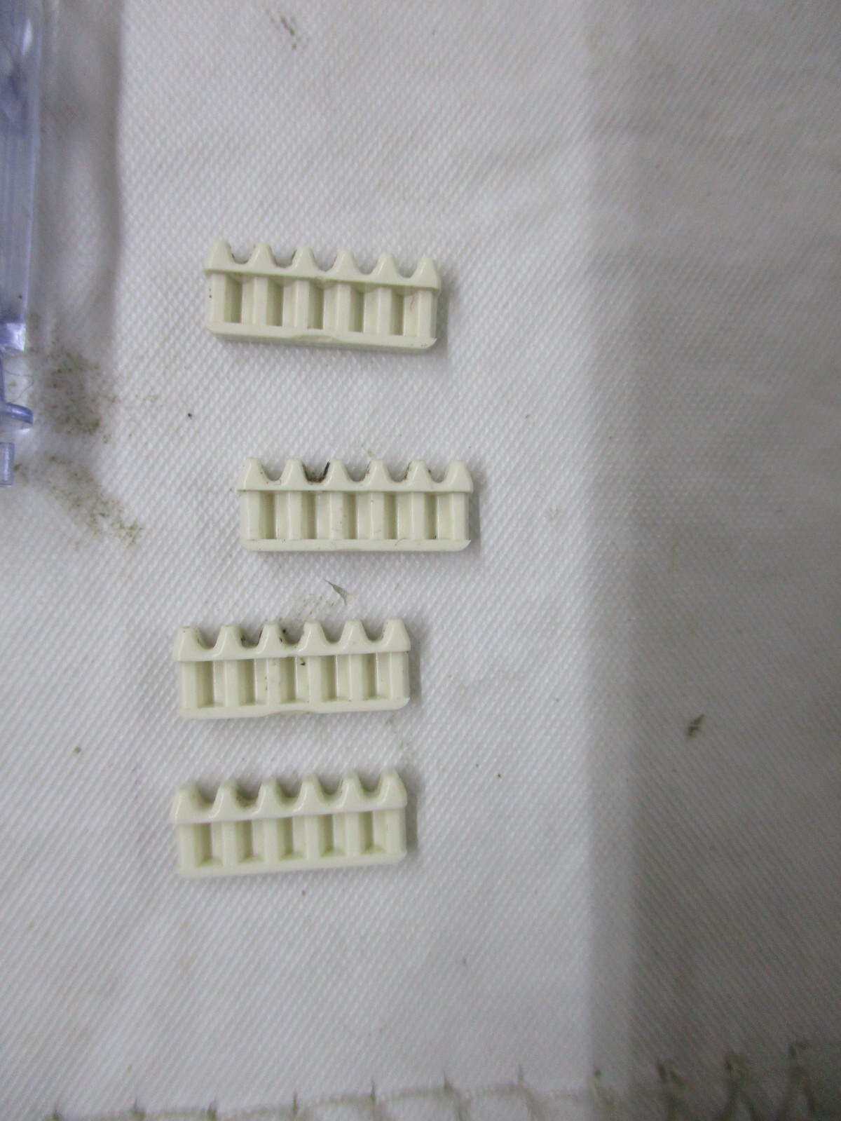 Vertical Blind Replacement Parts 4 Clips/4 Gears Fits Graber G71 Hunter / Others