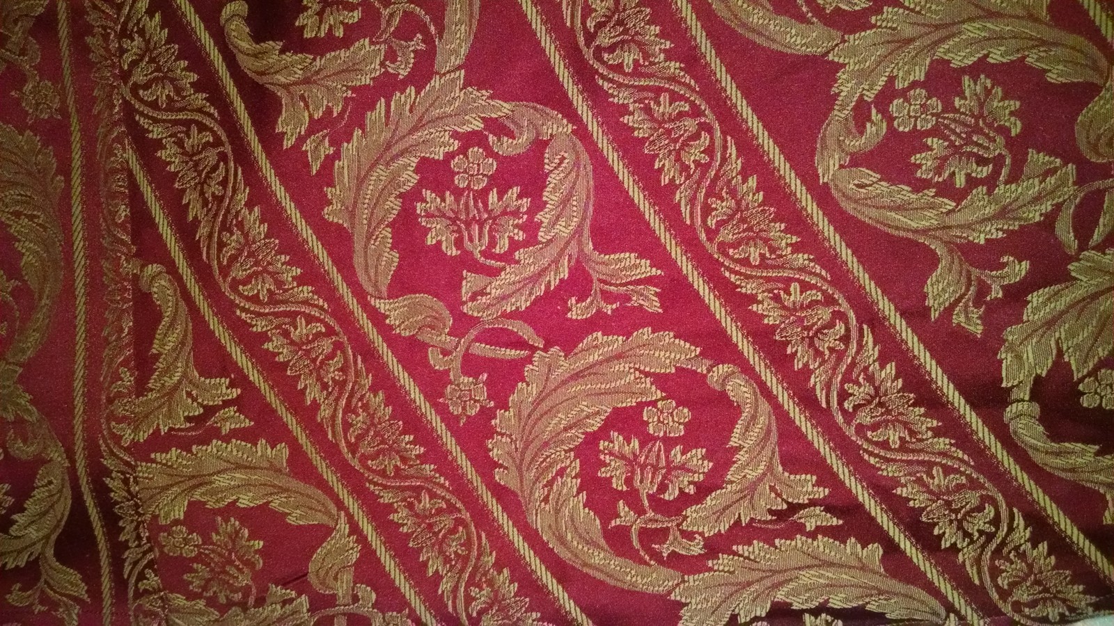 PARK B SMITH Waterfall Valance 52 X 30 Maroon/Wine & Tan Scroll Design EUC Qty 3