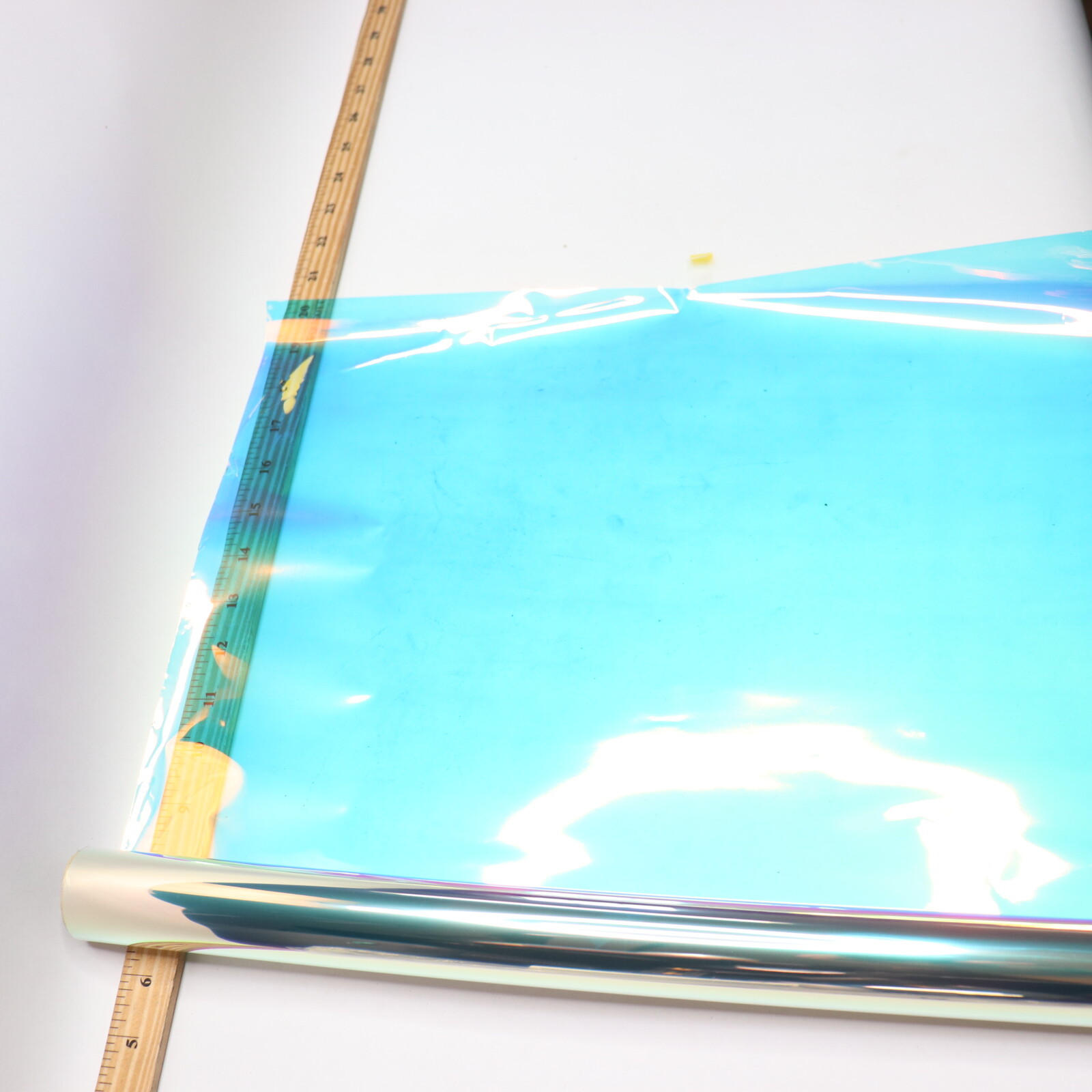 Color Changing Window Film Rainbow/Smart Blue 17.5″ x 78.4″