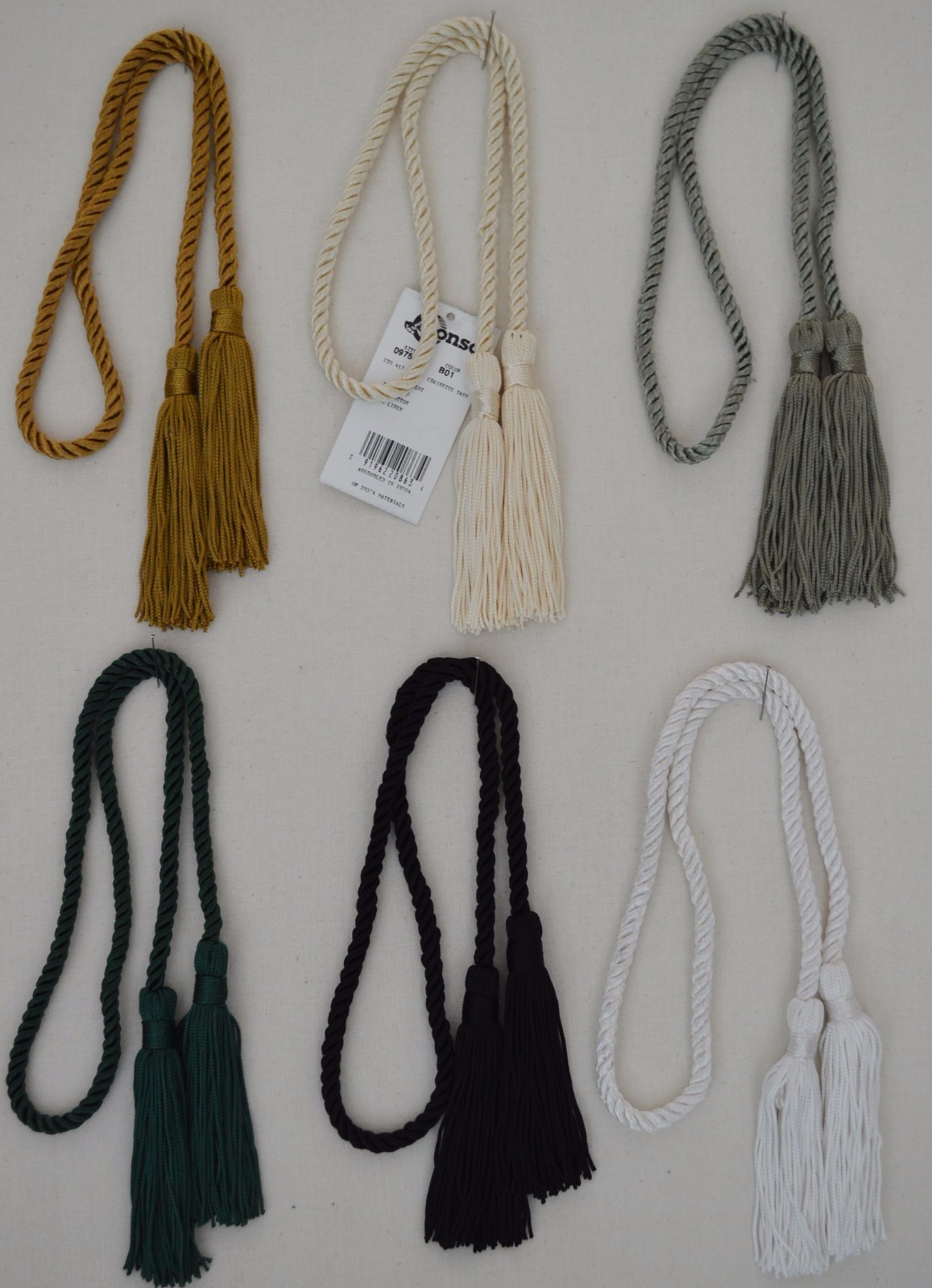 Curtain & Chair Tie Back -23″spread w/ 3.75″ chainnette tassels w/ 1/4″ cord