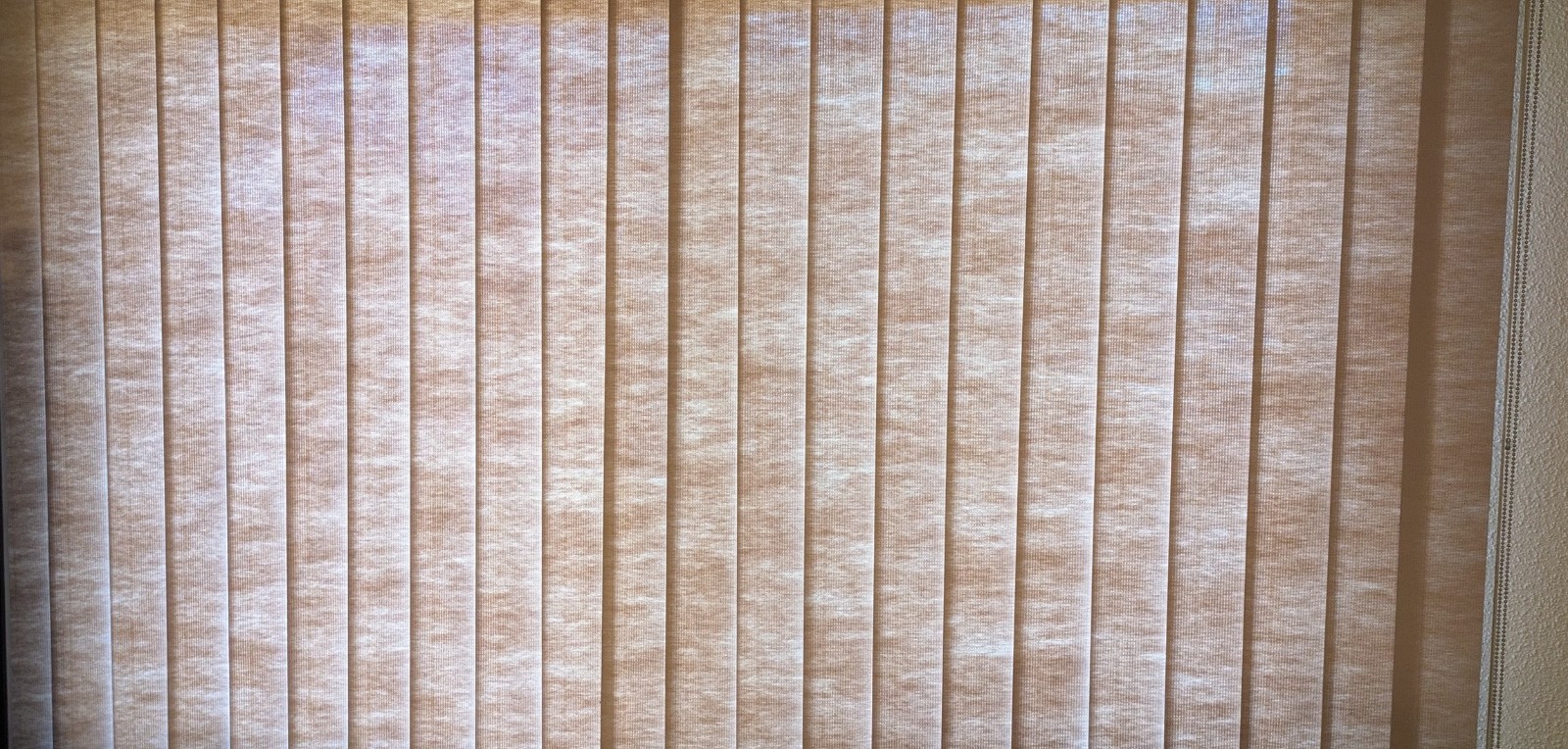 22 Fabric Vertical Blind Slats & Weights 46″Lx3.5″W Beige Light Filtering Slats