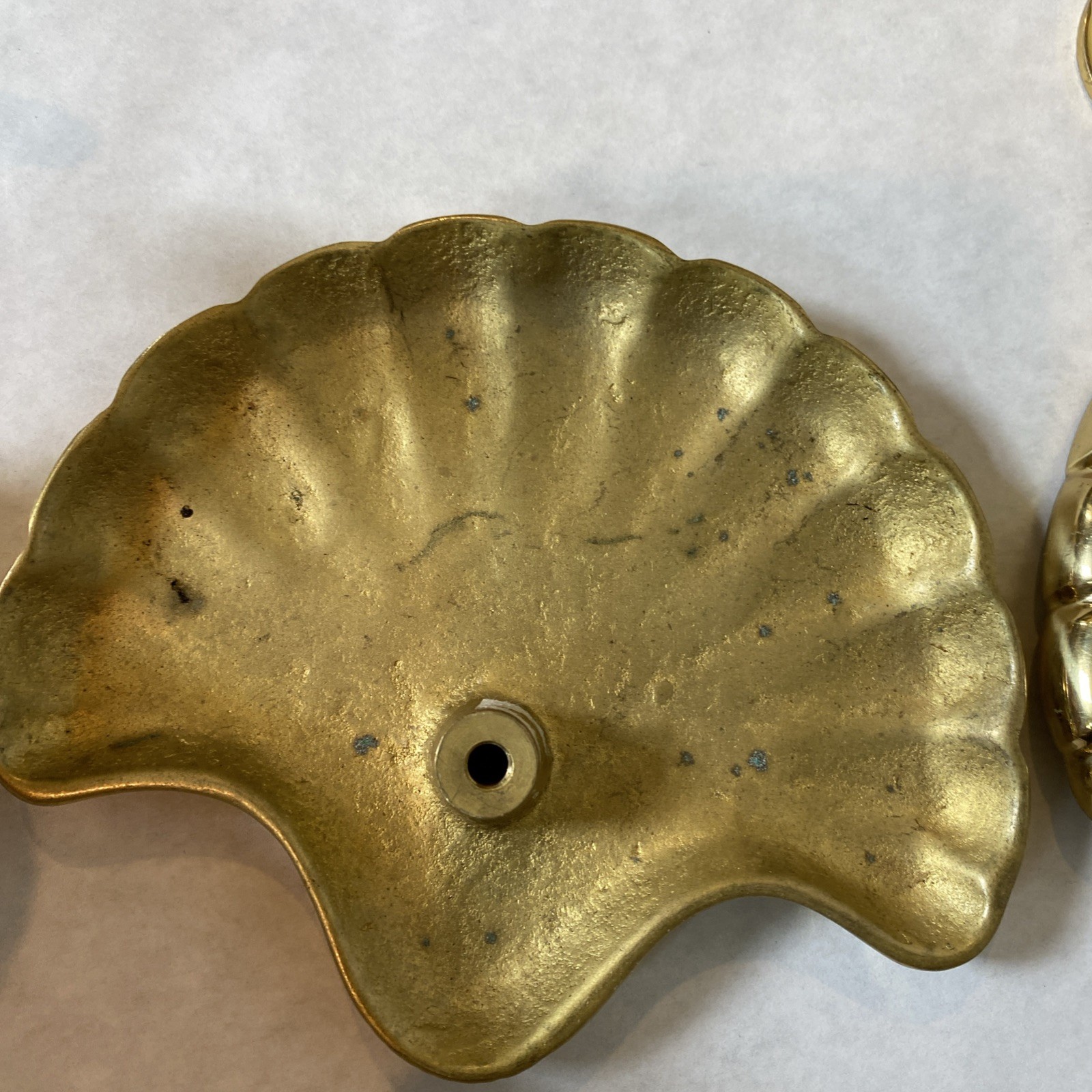 Lot 2 Vintage Brass Sea Shell Curtain Tieback Hook Regency Beach MCM Tie Back 5”