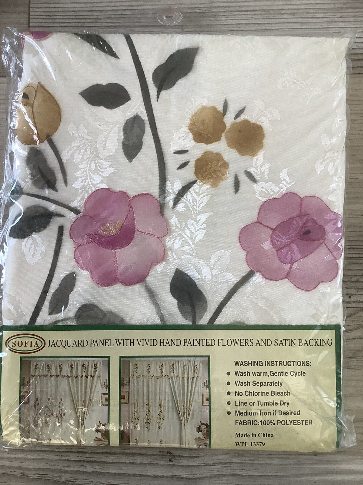 RT Designer Collection Jacquard Panel Embroidered With Flowers 60×90