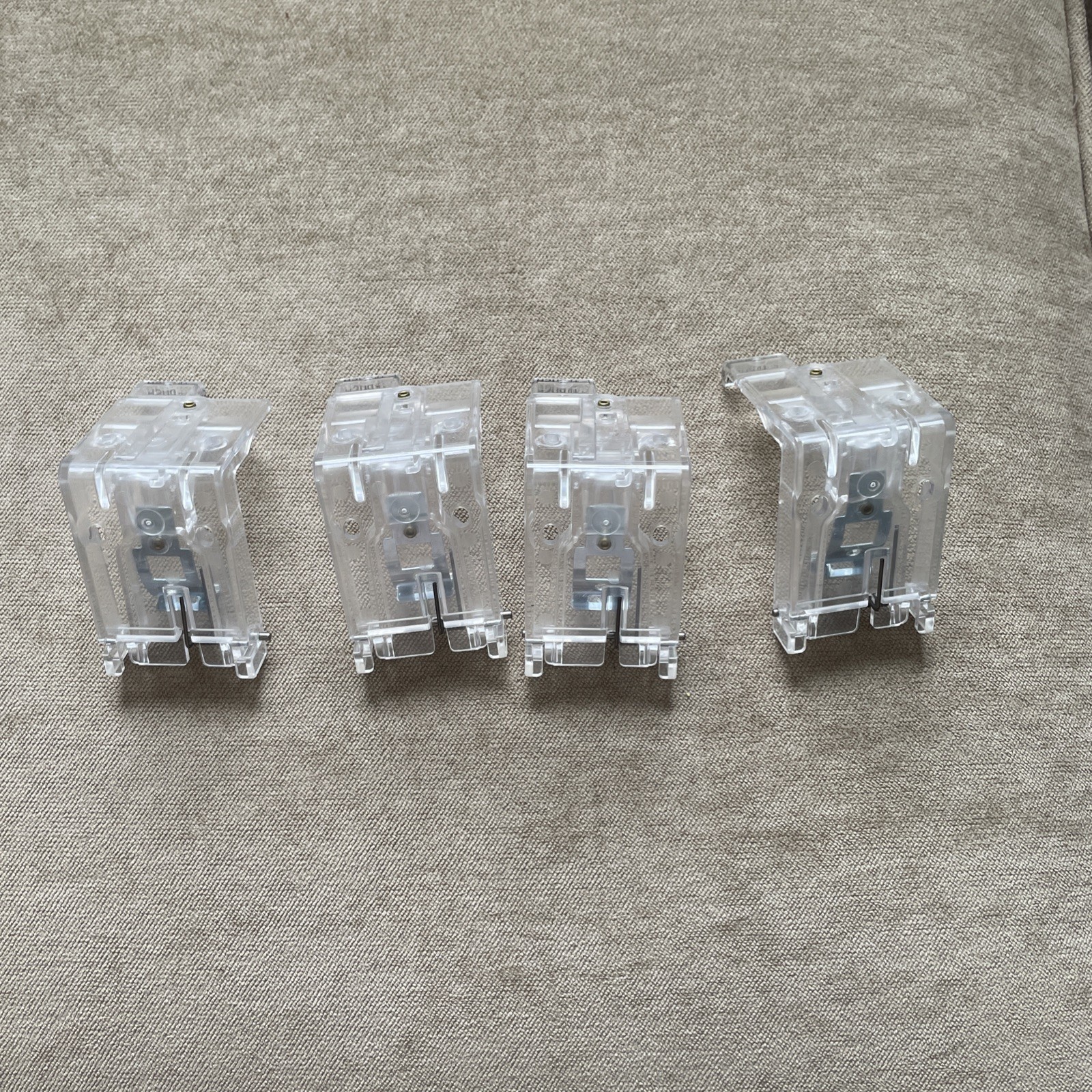 LUTRON – Cellular Shade Brackets Sivoia QS – 4 brackets.
