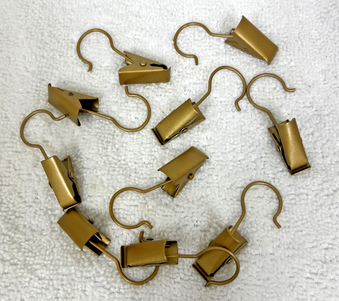 10 Small Gold Tone Metal Finished Curtain Clips Hooks Décor Crafts Display