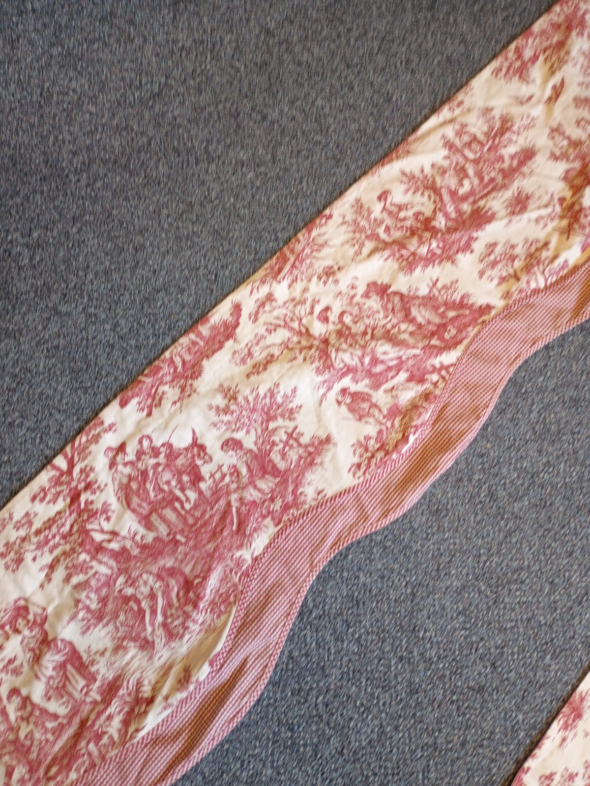 Vtg Waverly Red Toile French Country Life Valance Scalloped 74″ x 17″