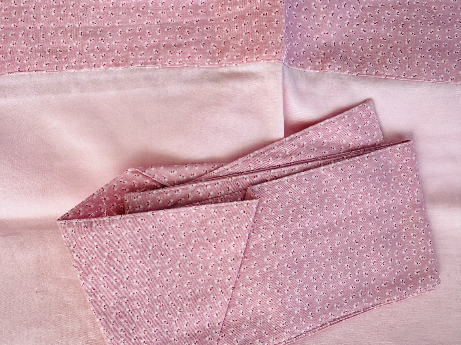 2 Curtain Panels & tiebacks ~ embroidered, appliqued BUTTERFLIES on pink NEW