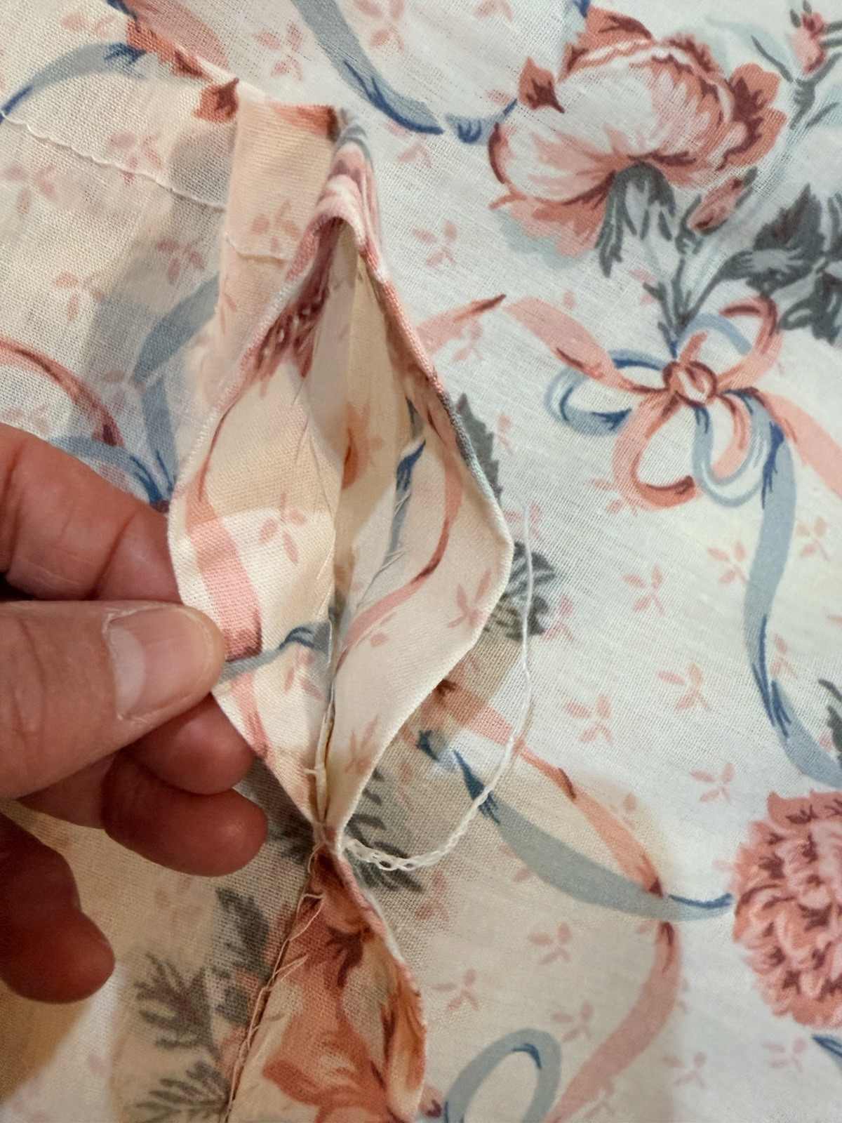 Curtains Lace Pink Floral 2 Panels 44” x 83”Made In USA Vintage lace 80s chic