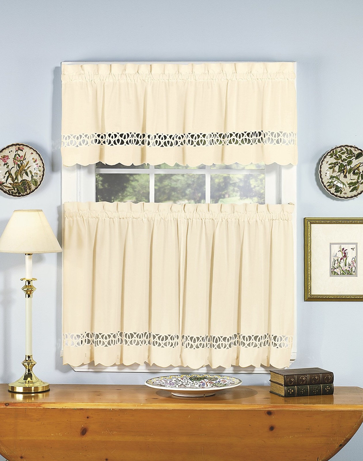 , Hellina Tapework Tier 24″, Ecru, 60″ W x 24″ L