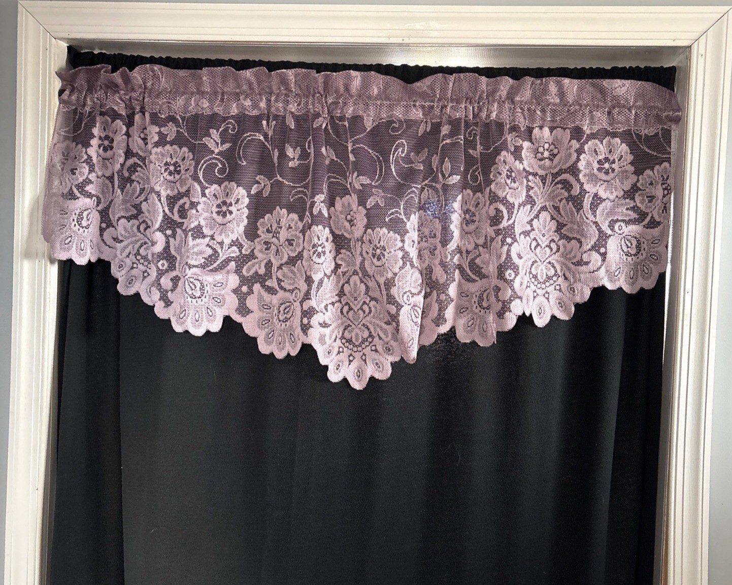 Purple Floral Lace Valance Curtain 54″ W x 20″ L Rod Pocket Scalloped Hem