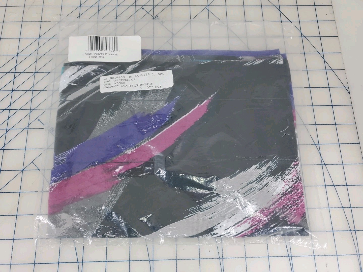 vintage 1990’s Avanti black pink gray purple teal swipes Valance 15×88″ new