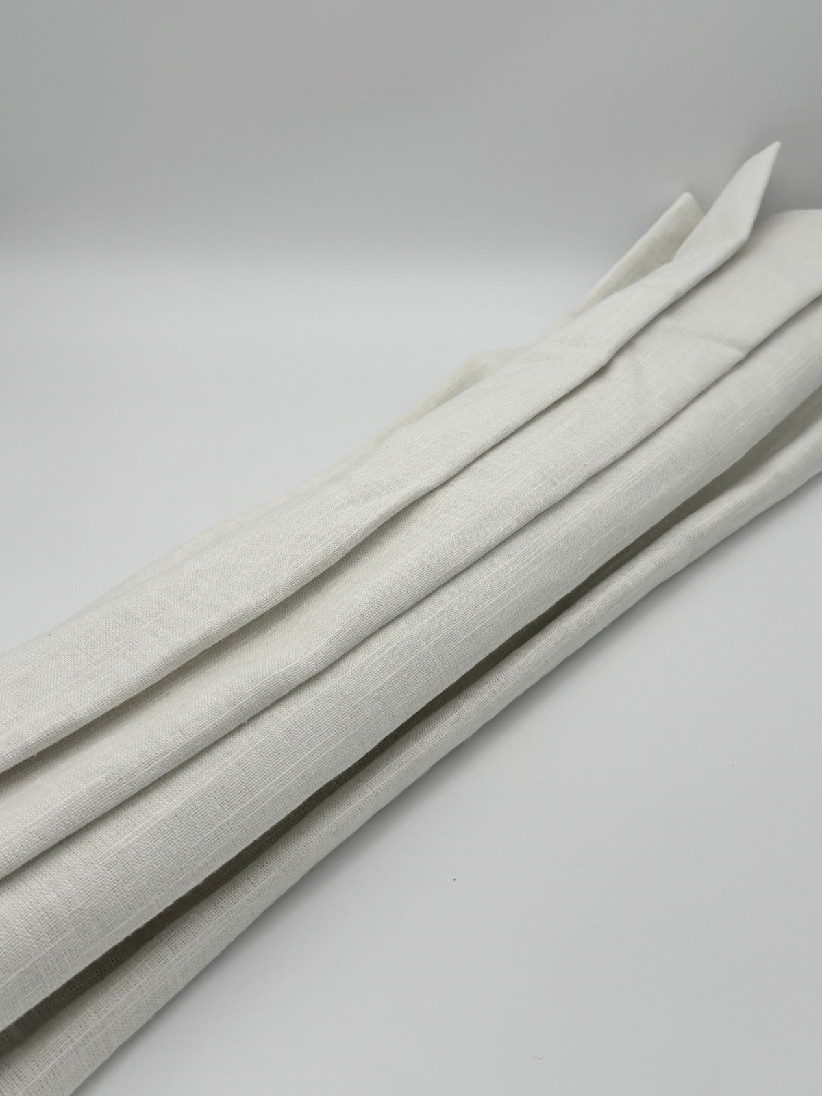 Pottery Barn Emery Linen Cordless Blackout Roman Shade – 32×64″ – Ivory – New