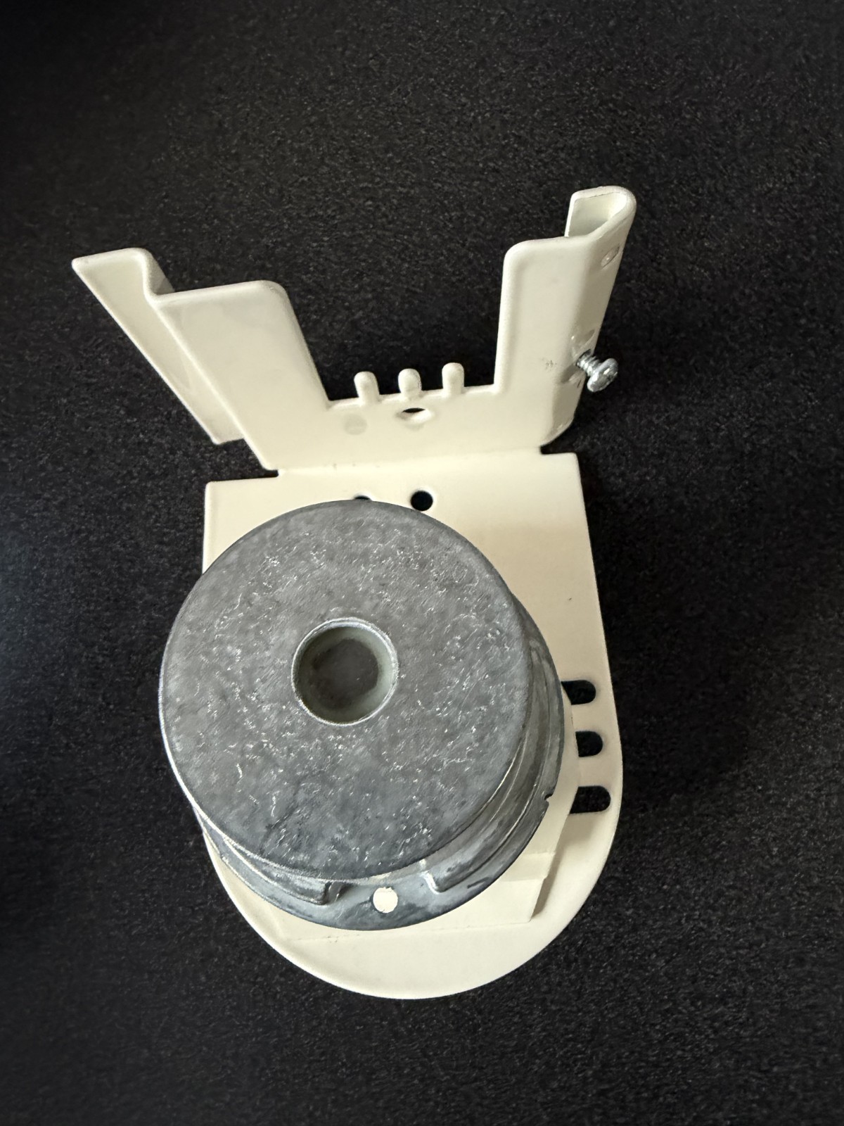 Lutron coupled roller system