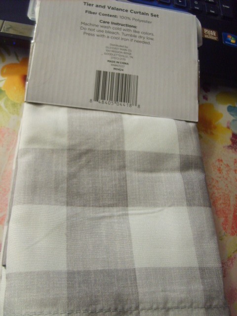 TRUELIVING~GRAY & WHITE PLAID~3 PIECE TIER & VALANCE CURTAIN SET~NEW~ROD POCKET