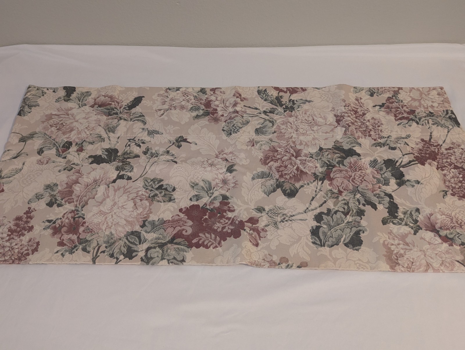 Vintage JCPenney Floral Tapestry Blouson Valance 72 x 18 Roses Cottagecore