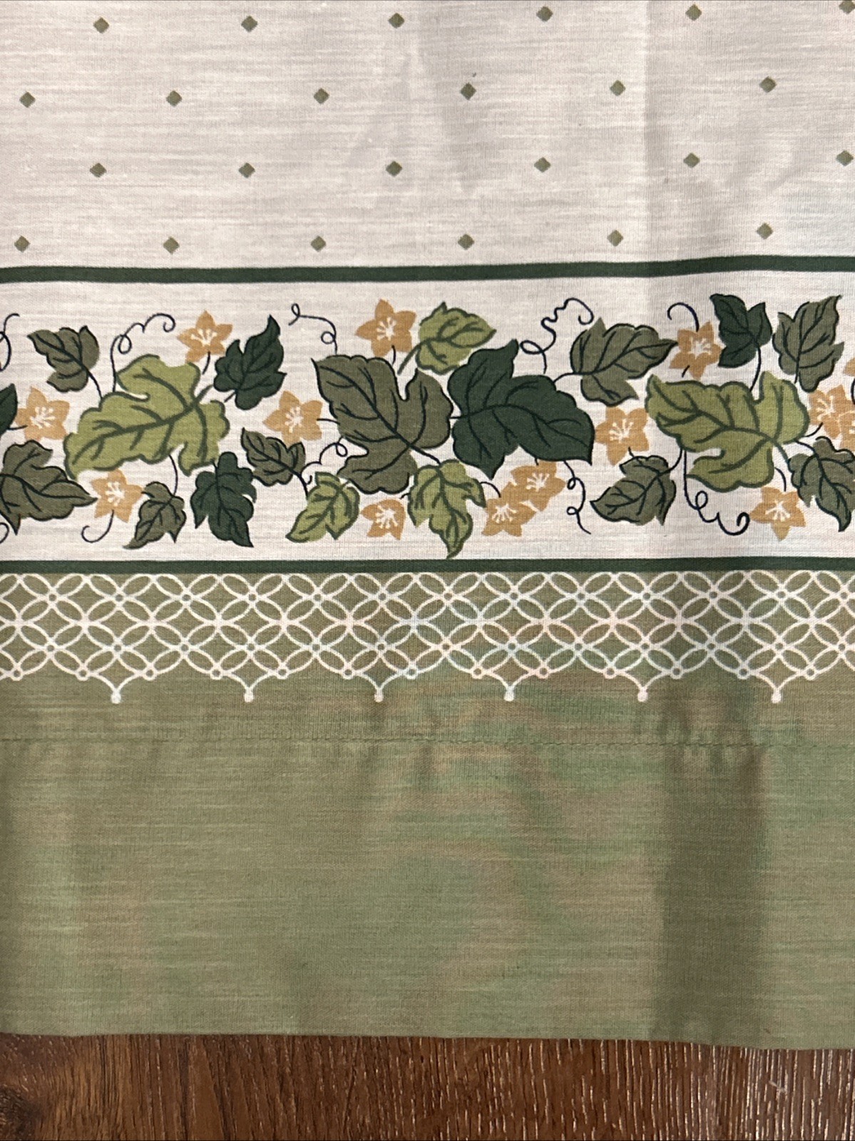 Country Ivy 2 Piece Kitchen Curtain Set Green Gold White 28 X 36 Inch