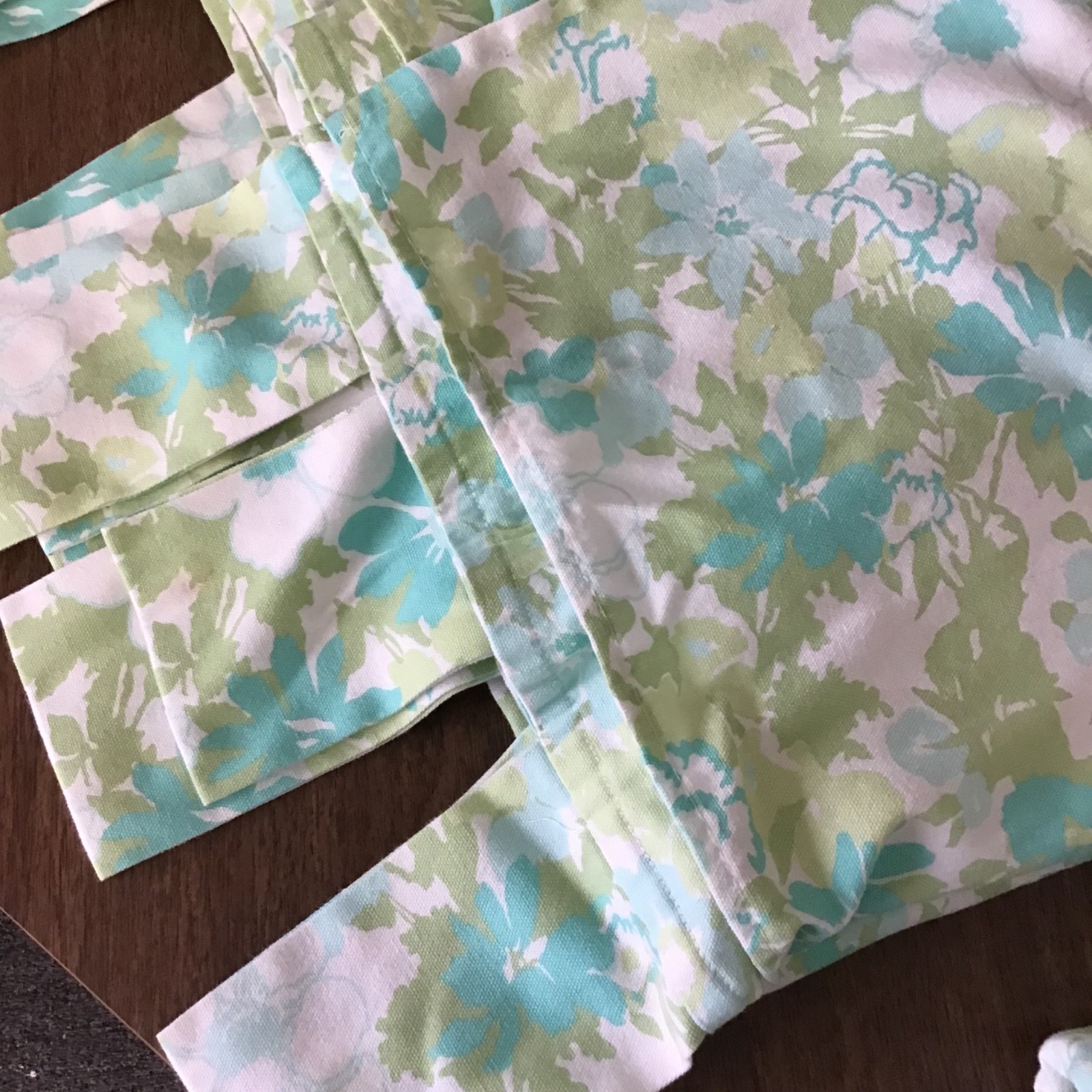 3 Pc Set MCM Vtg aqua green floral Bedspread & Curtain Panels Liz Claiborne