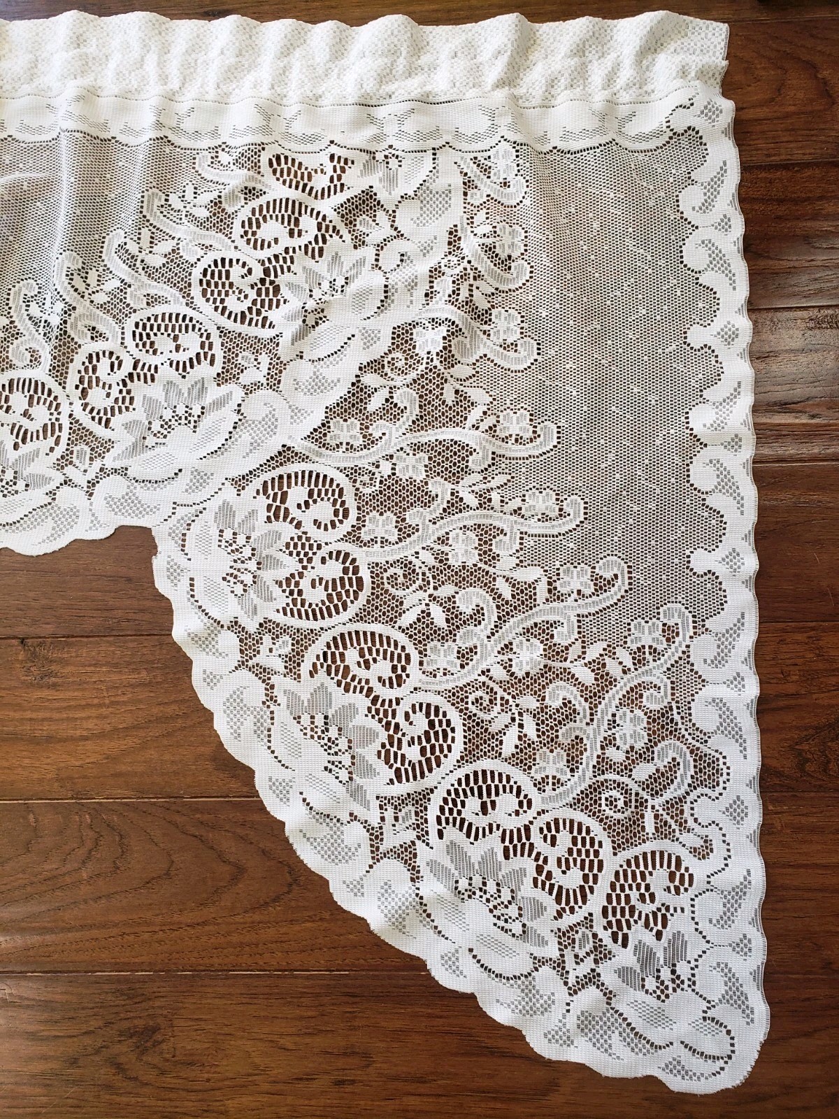 Vintage Filet Lace Curtain Valance Swag Scalloped Cottage Farmhouse 53″ Wide USA