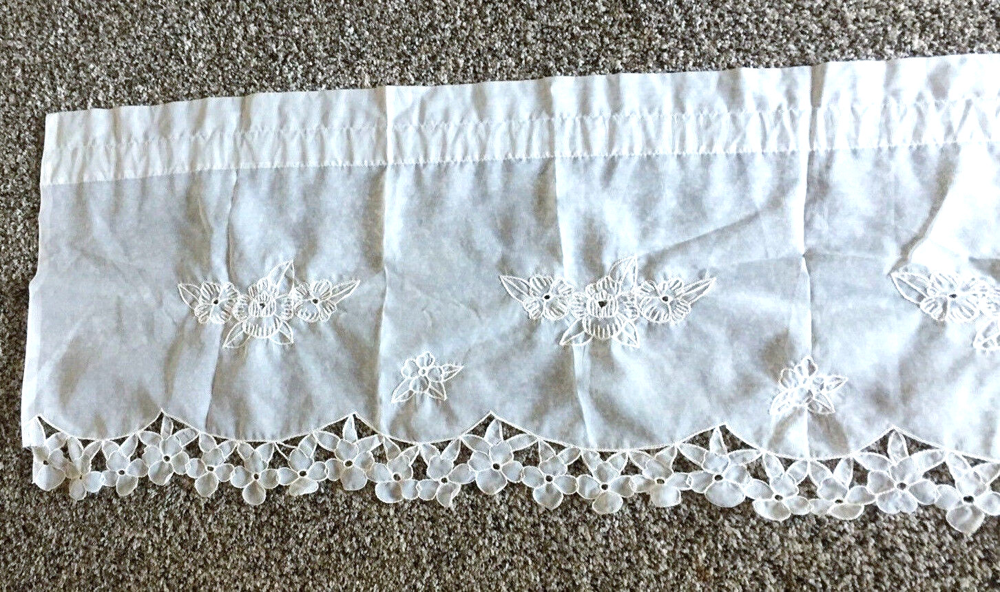 Vintage Sheer Window Treatments Valance Embroidered Flowers Cut Design 58″x15.5