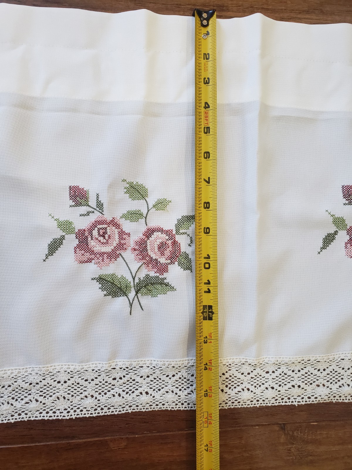 Vintage Embroidered Rose Floral White Window Valance Crochet Edge CottageCore