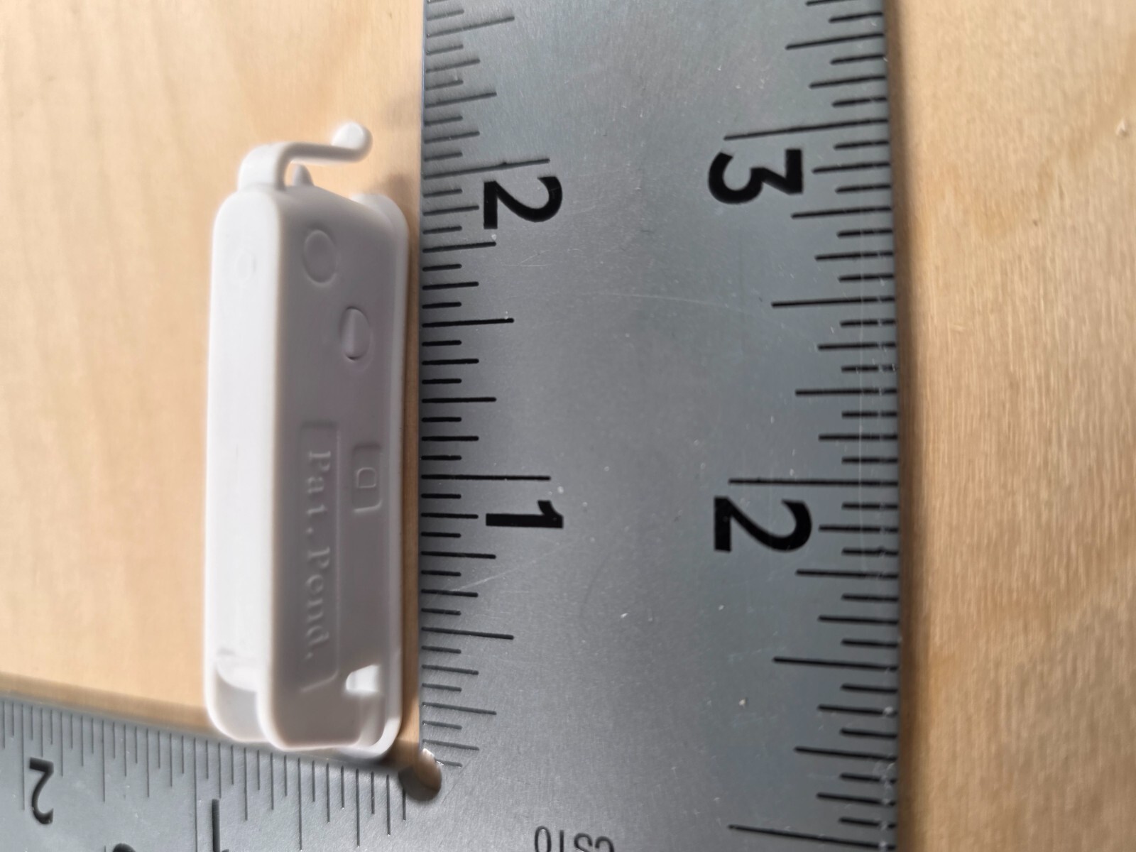 Vent latch for Vinyl Windows, WHITE / smoot latch. sold as a set of 2