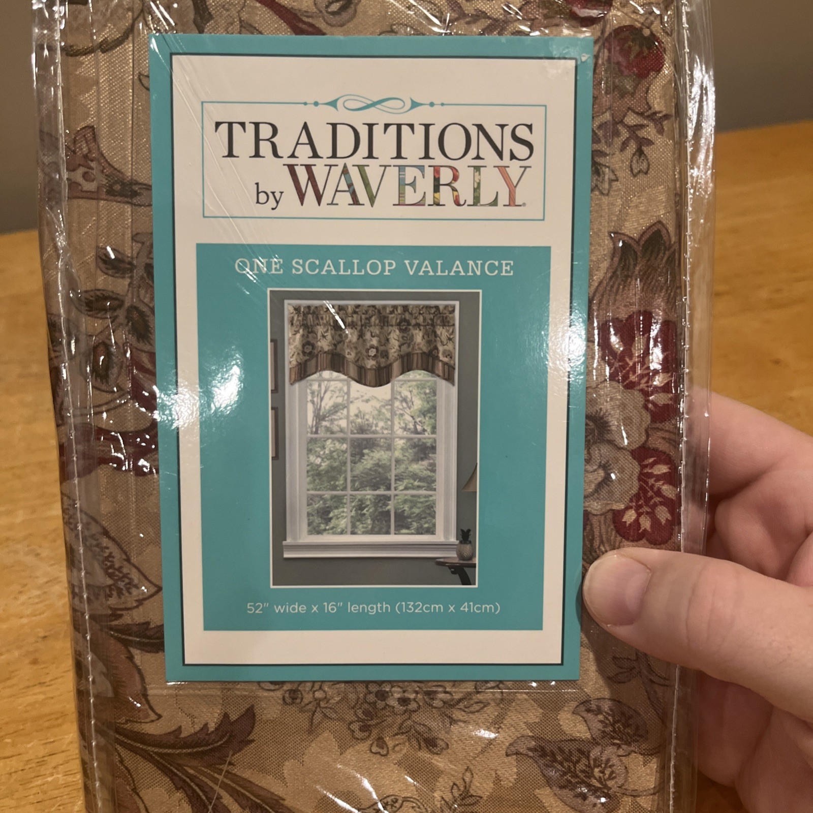Traditions by Waverly Navarra Antique Scallop Valance Rod Pocket 52″W X 16″L New