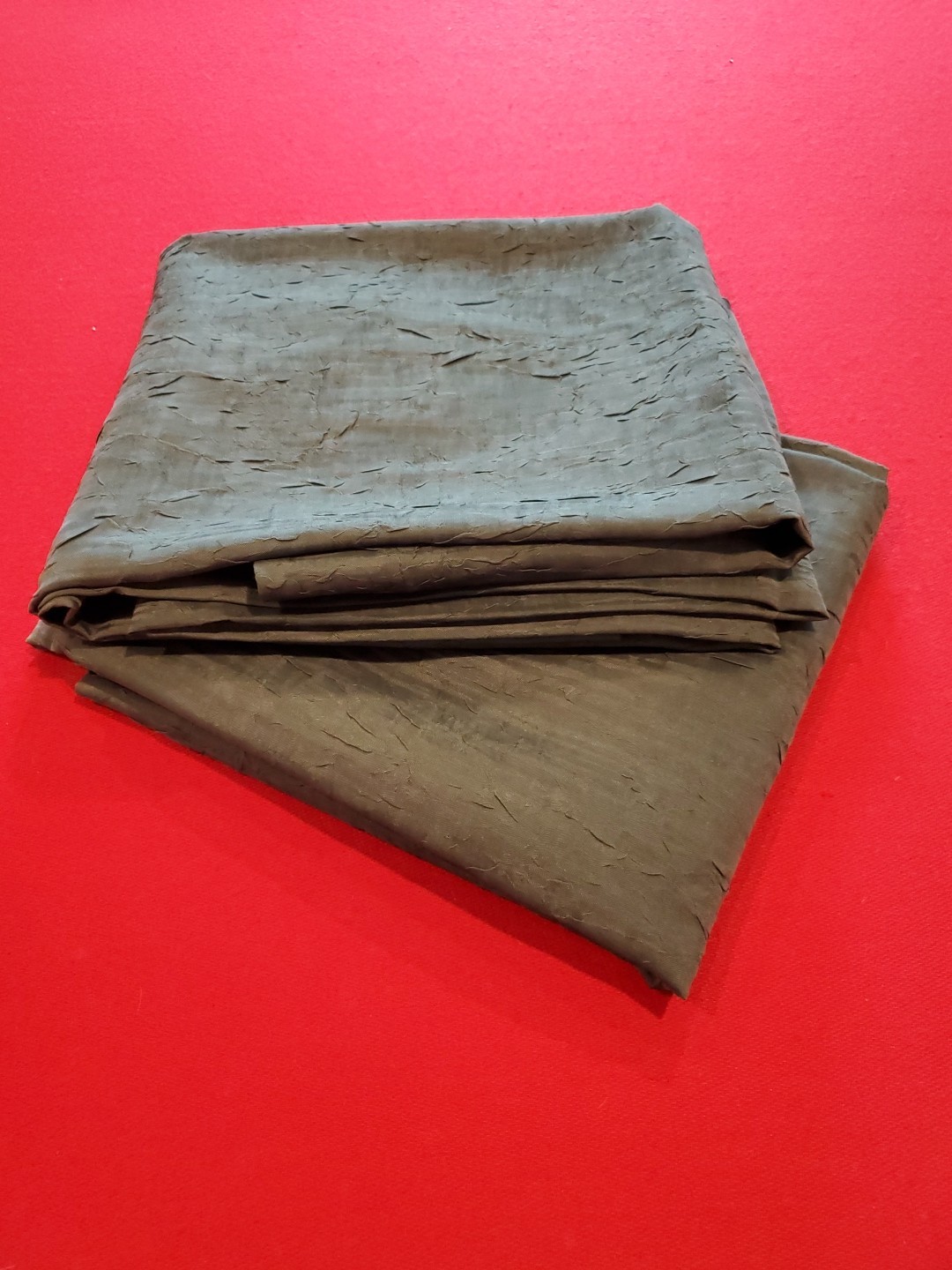Royal Velvet 50″x 96″ Gray Crushed Voile Sheer Rod Pocket 2 Panels Curtains